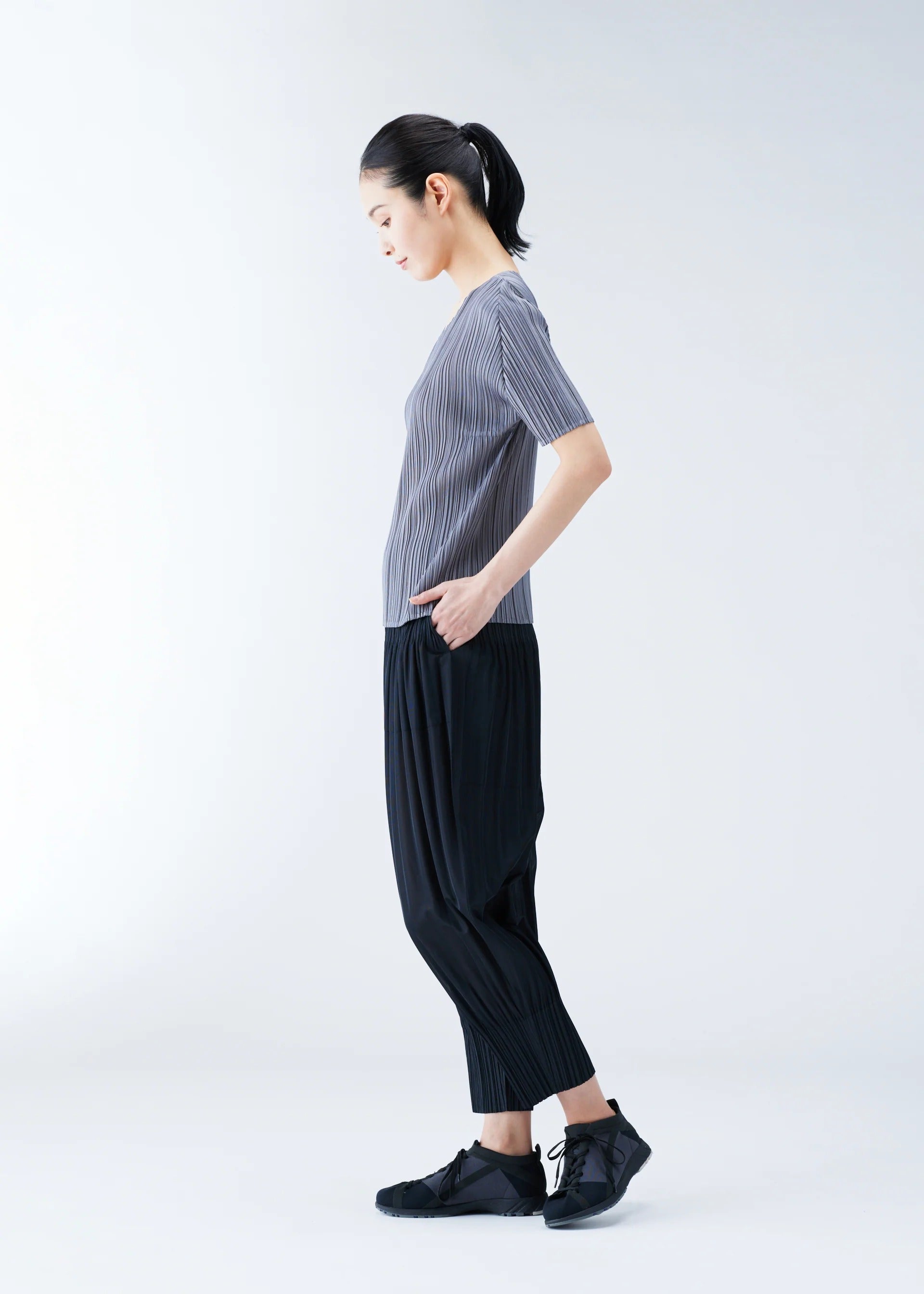 FLUFFY BASICS – isseymiyake.com