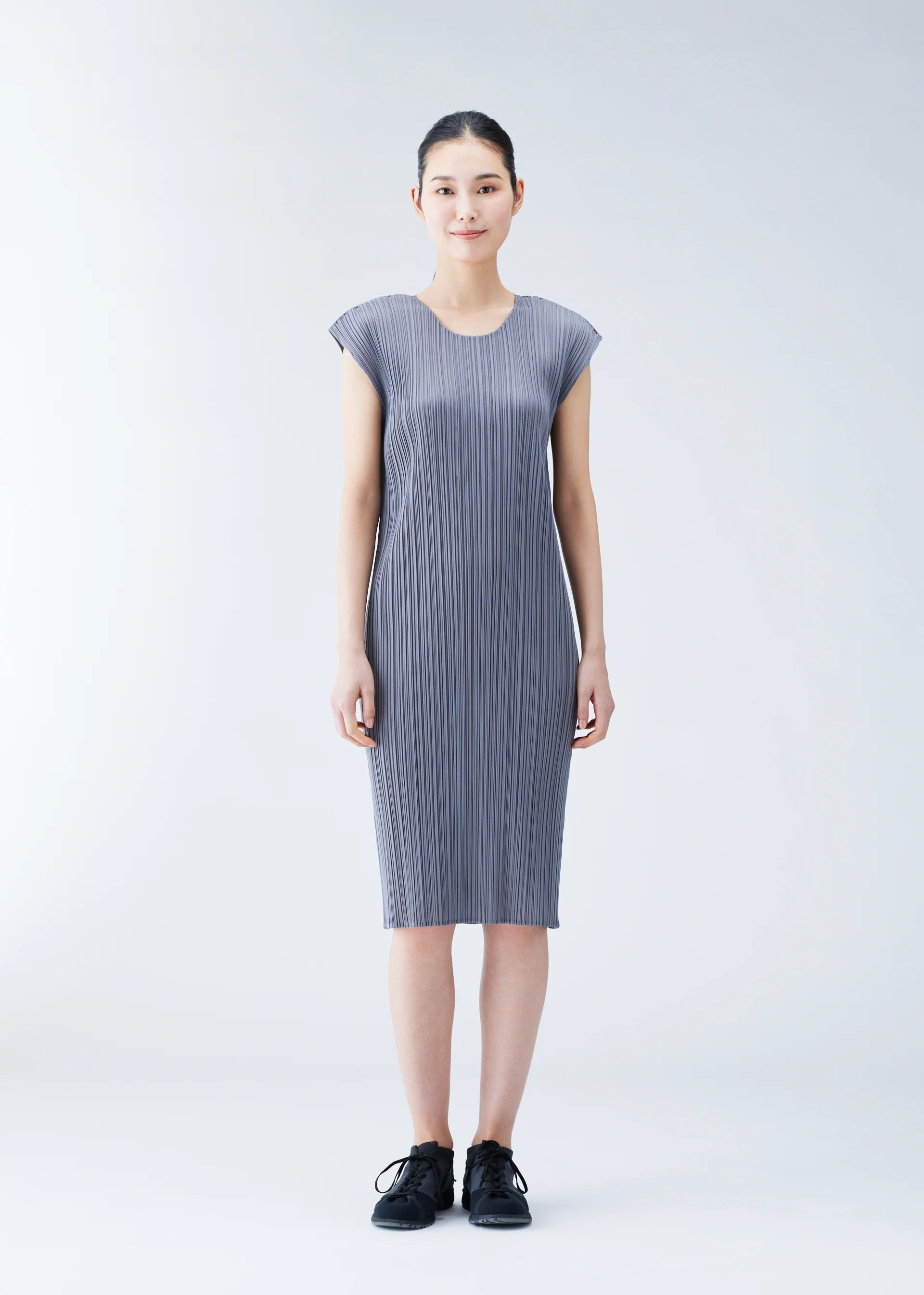 BASICS – isseymiyake.com