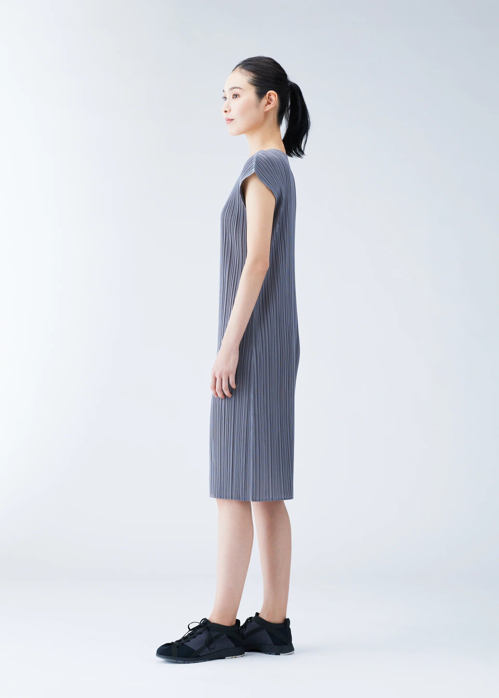 BASICS – isseymiyake.com