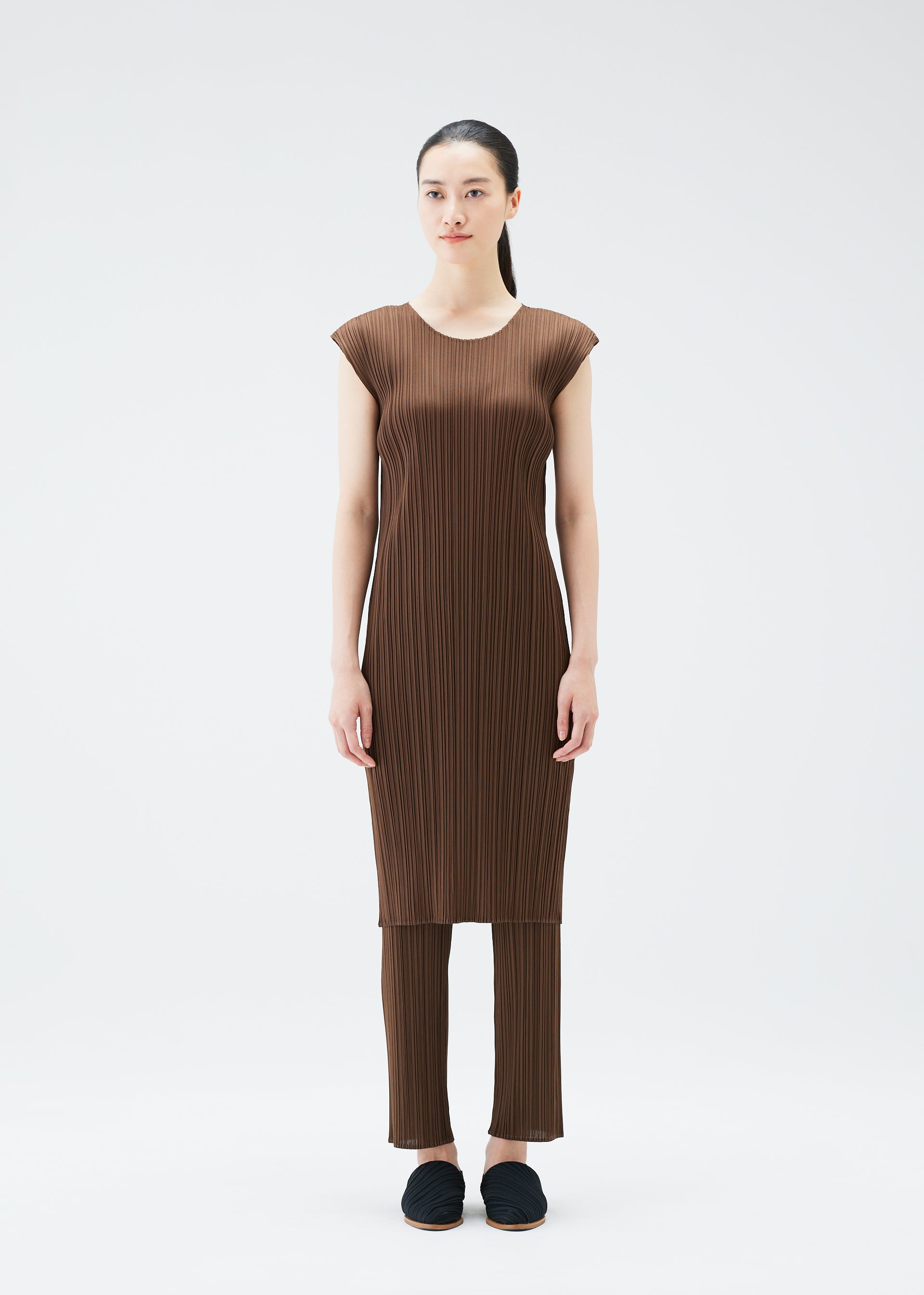 NEW COLORFUL BASICS 4 – isseymiyake.com