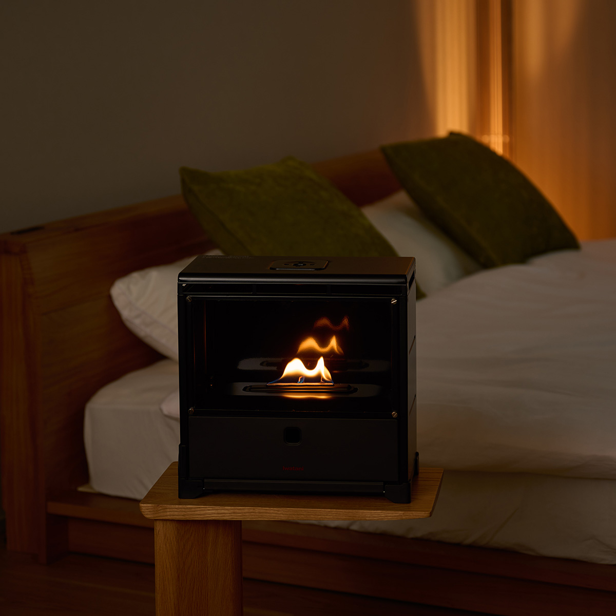 イワタニの公式オンラインショップ｜カセットガス暖炉 MYDANRO