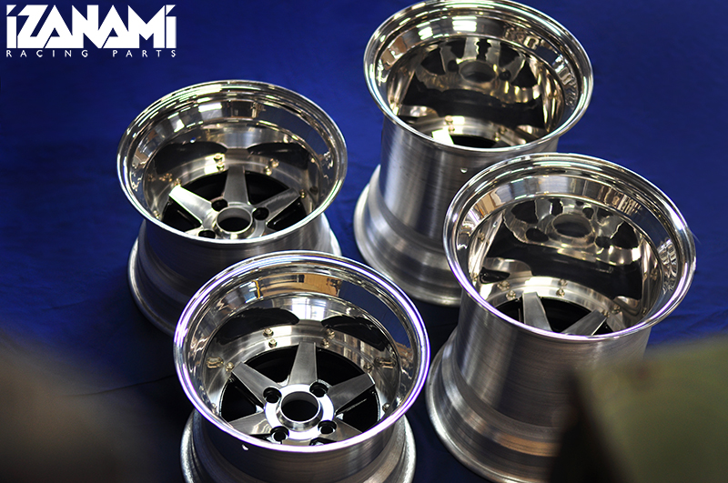 15-Inch – IZANAMI株式会社