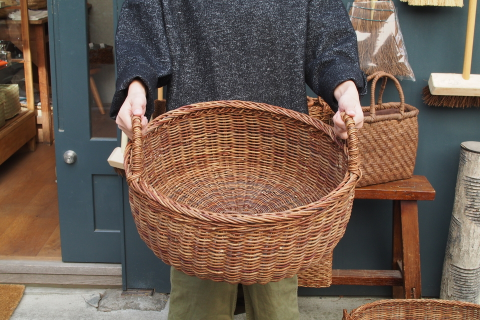 あけびの両手付き丸バスケット - ウェブショップ - jokogumo - よこぐも