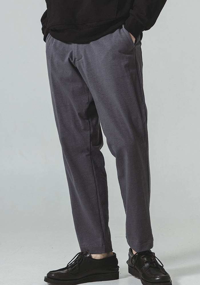 Stretch Peg-Top Trousers(S 07:Black): ALL｜jackman日本公式サイト