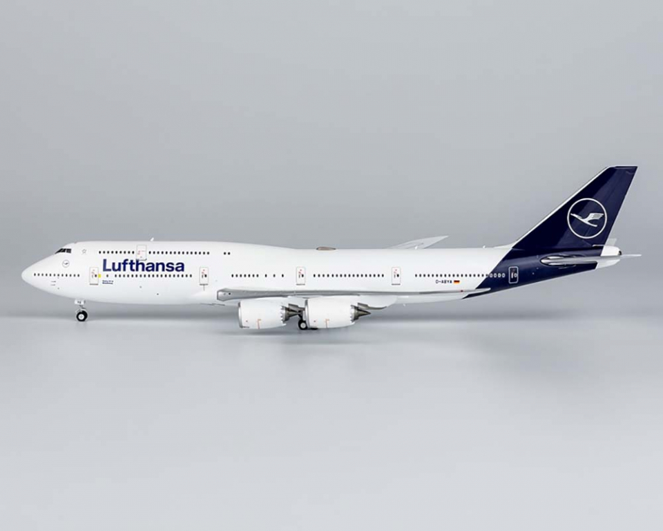 www.JetCollector.com: Lufthansa B747-8I D-ABYA 1:400 Scale NG78027