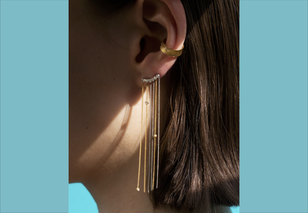 アンヌフ》Online storeに煌めきが眩いピアスやイヤカフが登場