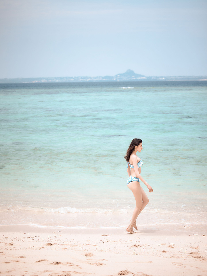 即日発送】【水着セール】【水着】ワンショルダーバイカラーリーフ