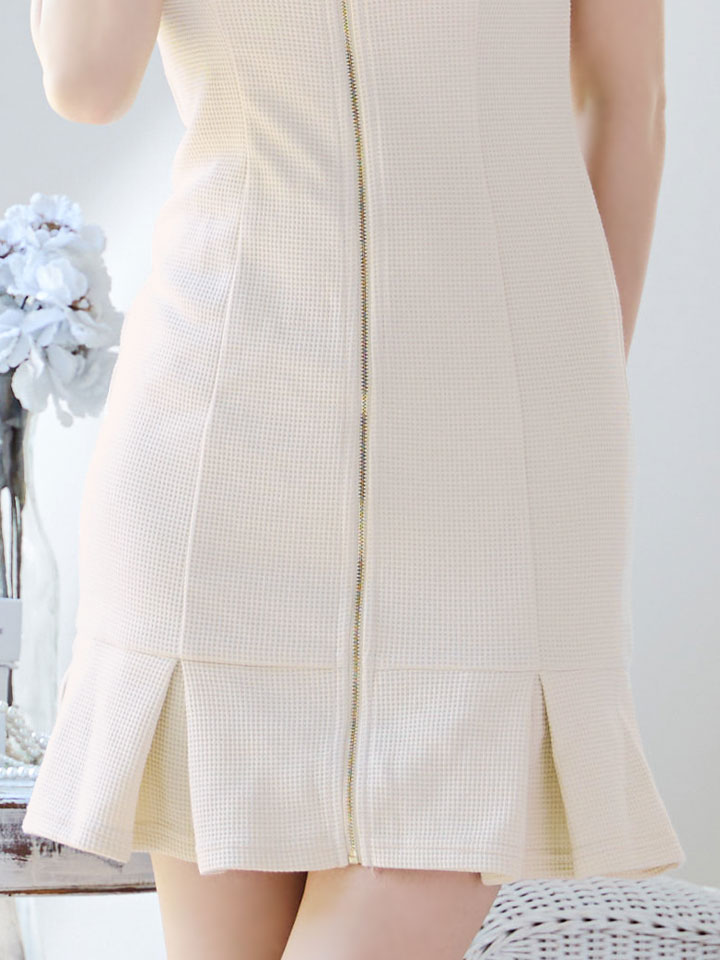 SALE!ワッフルフロントジップドレス/胸元オープンカット/プリーツ