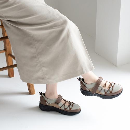 ゴムクロスストラップスニーカー(M ベージュ): スニーカー/ローファー