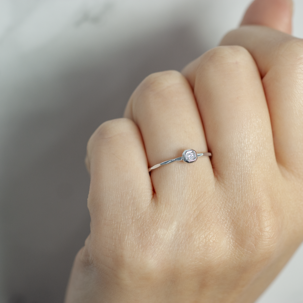 K10WG ダイヤモンド リング 四角形