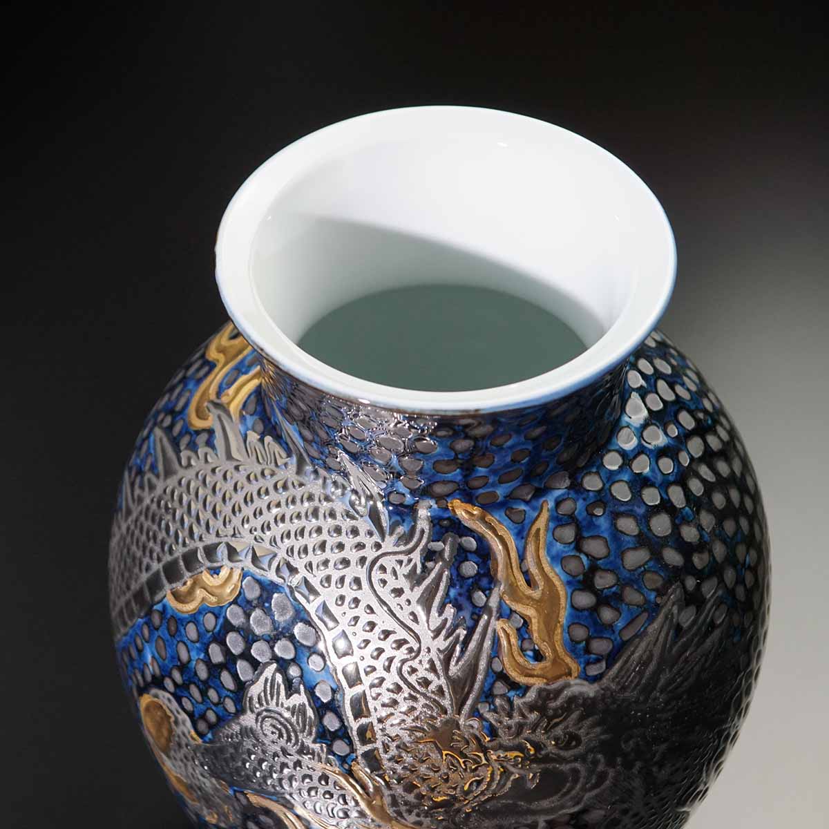 有田焼】飾壺 天目金彩・白金彩龍図 - JTOPIA