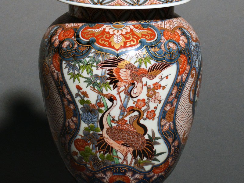 献上手古伊万里焼】特大沈香壷 染錦本金鶴図