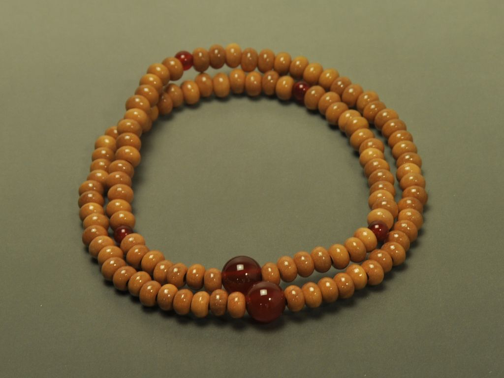 つげ 瑪瑙仕立（年がら念珠108玉） ｜ 数珠・念珠の専門店亀屋 京都の