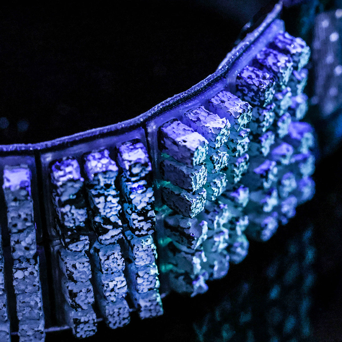 Headband with Cooling Pieces – Omius Inc.