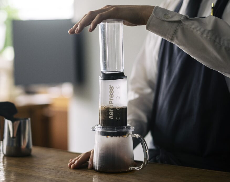 ガラスのような透明感「AeroPress® Coffee Maker Clear(エアロプレス