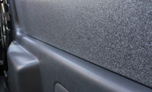 ボディ加工不要の窓埋めーGLAD イージーウィンドパネルがリニューアル