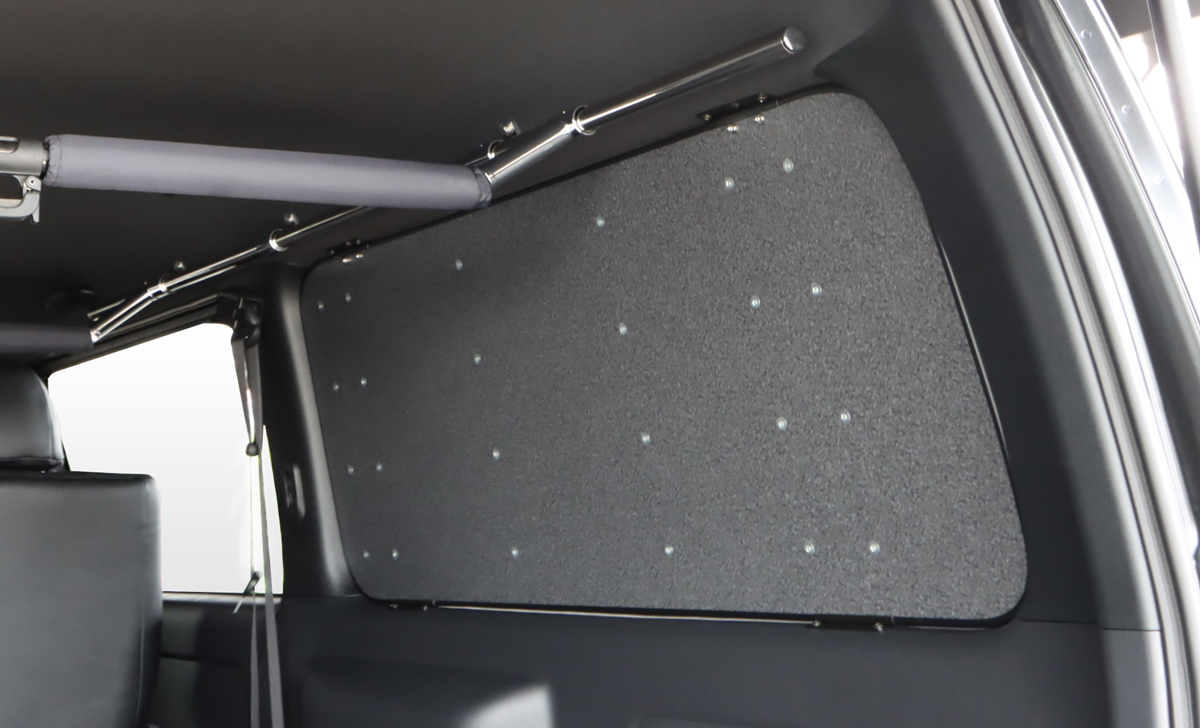 やんやん太郎 ハイエース クォーターガラス 右側 サードガラス 運転席