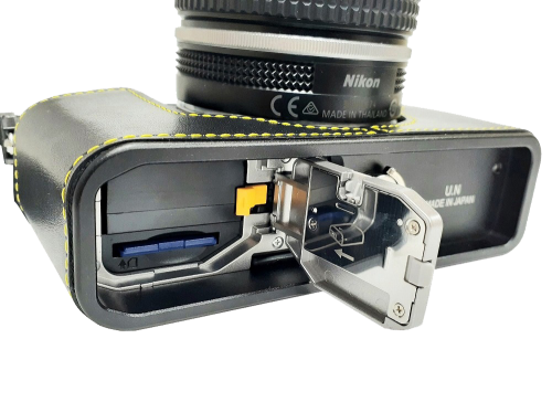 荻窪カメラのさくらや / ユーエヌ UNX-8646 ニコンZFC用本革ケース