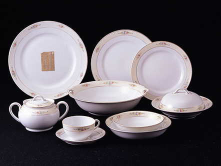 STORY 1 苦節20年―日本初の「ディナーセット」開発 - 大倉和親が