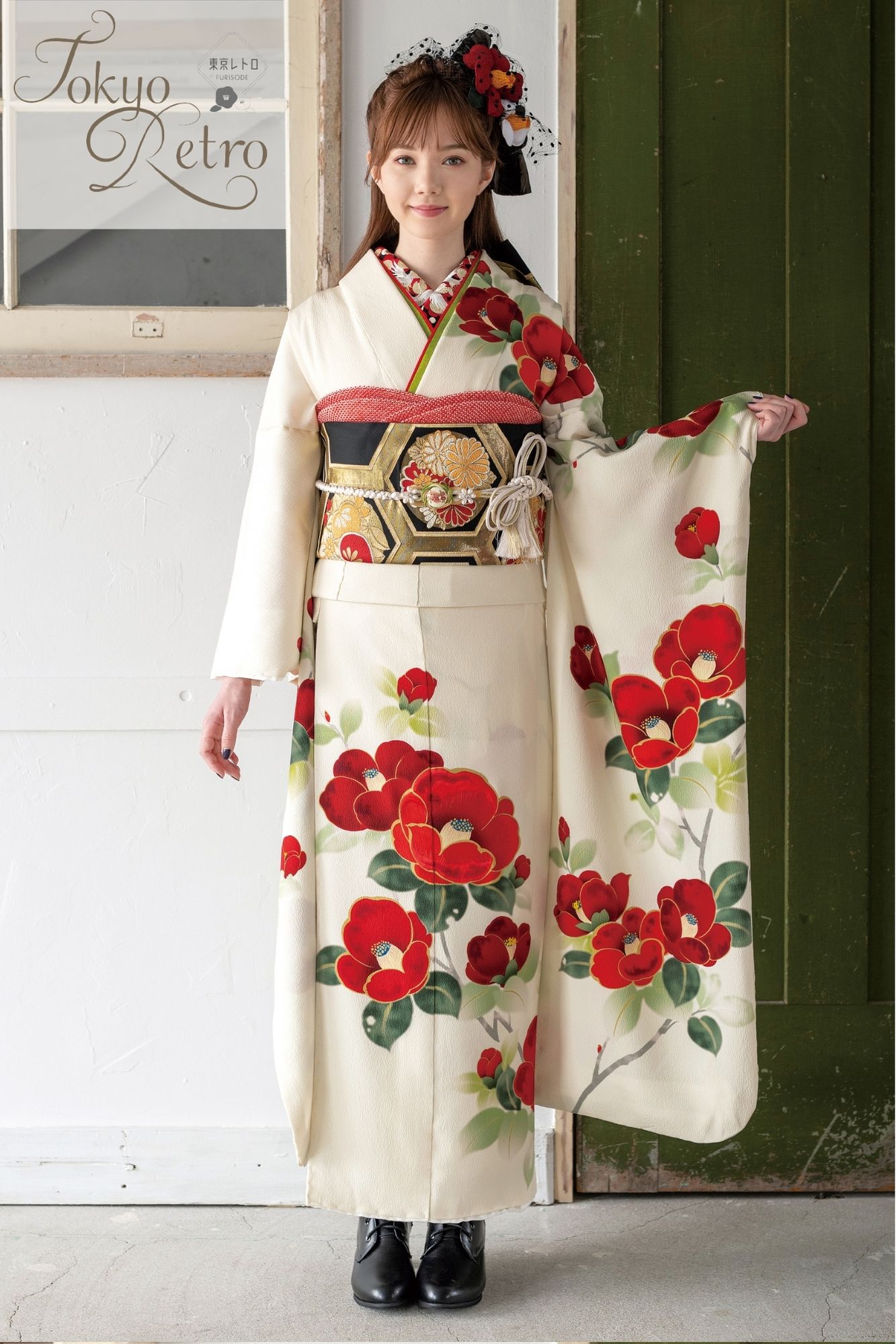 白地に赤椿柄のシンプルレトロ振袖｜可憐さ引き立つ大人の和モダンスタイル