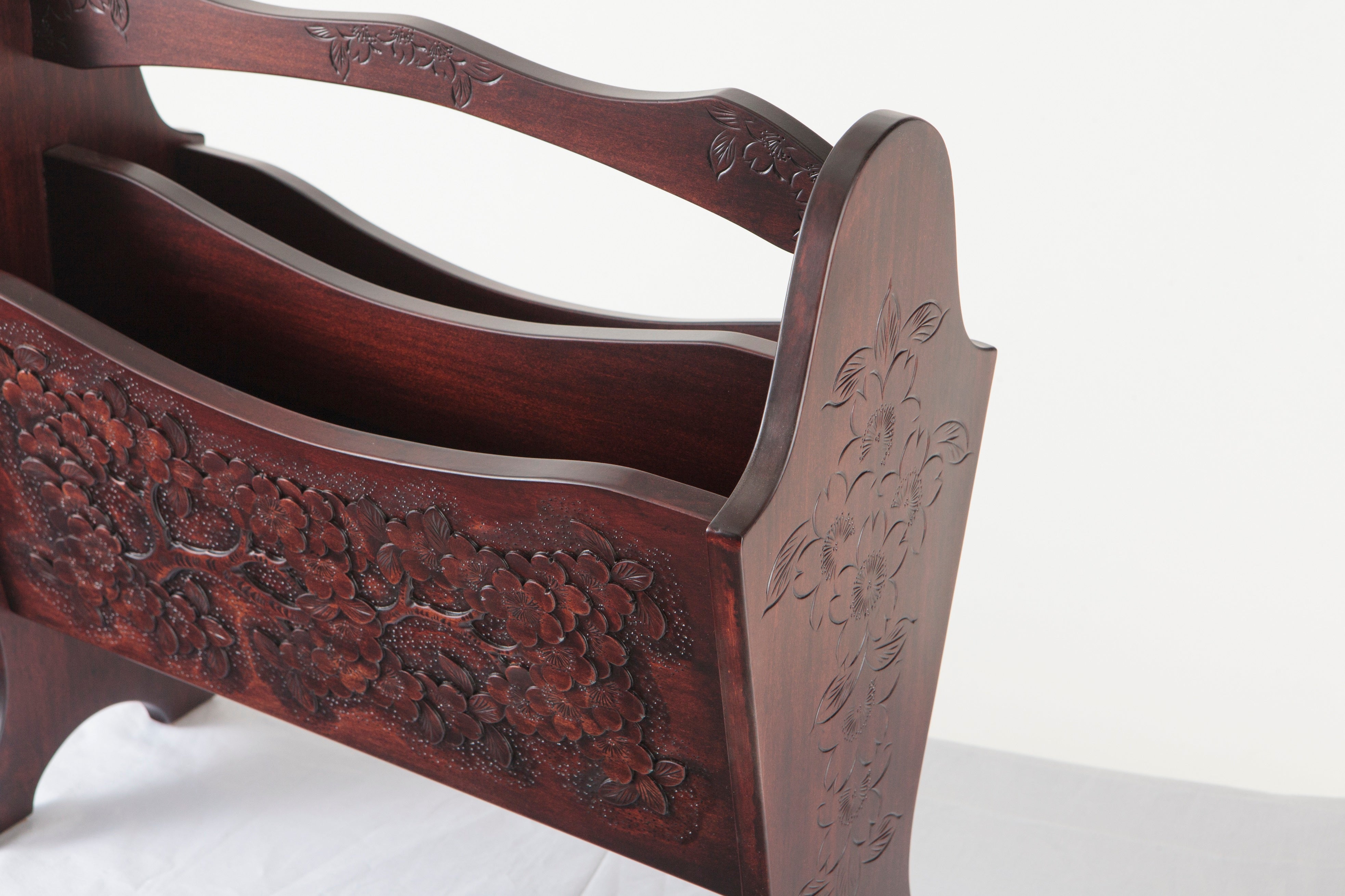 軽井沢彫の家具商品一覧｜元祖軽井沢彫大坂屋家具店 | 大坂屋家具店