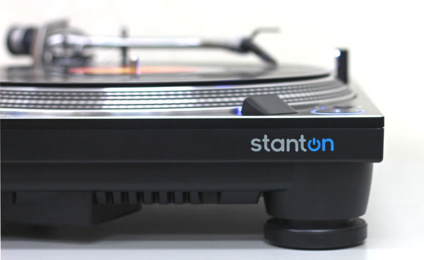 Stantonのターンテーブル、ST.150 M2のご紹介です。