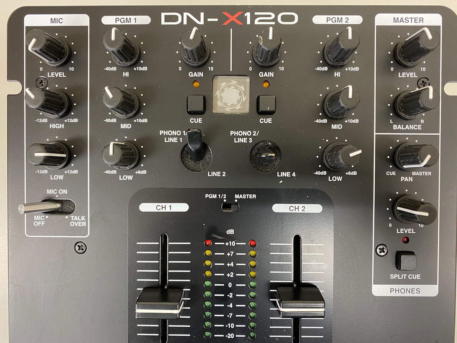 DJ機材 [PERFEITO ESTADO] MIXER DENON DN-120 PERFEITO ESTADO] MIXER