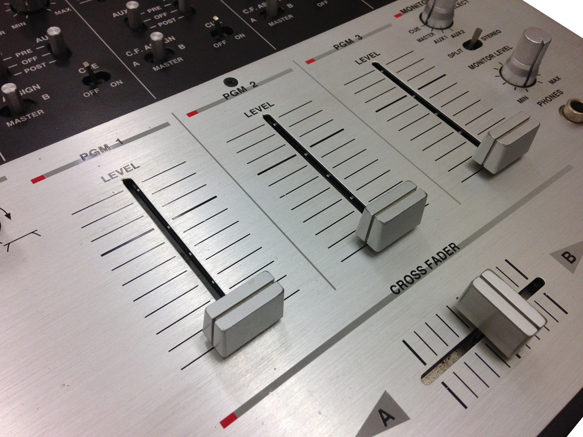 中古品】Vestax/DJミキサー/PMC-37Pro -DJ機材アナログレコード専門店