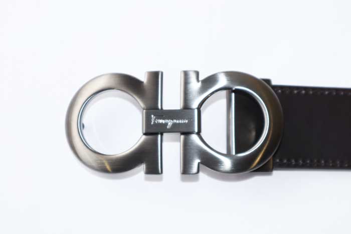 サルヴァトーレ フェラガモ リバーシブル レザーベルト ダークシルバー