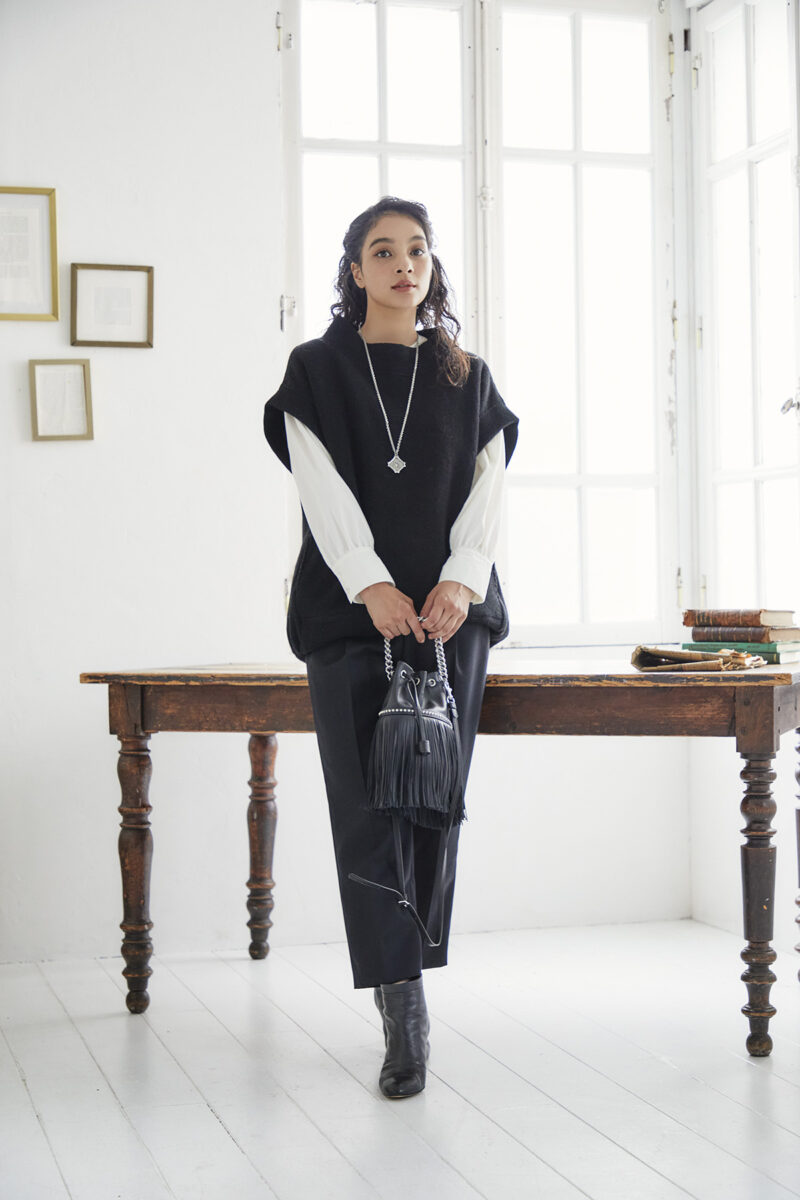 ご予約開始のお知らせ】リラクシーなのに体のラインは素敵に見える