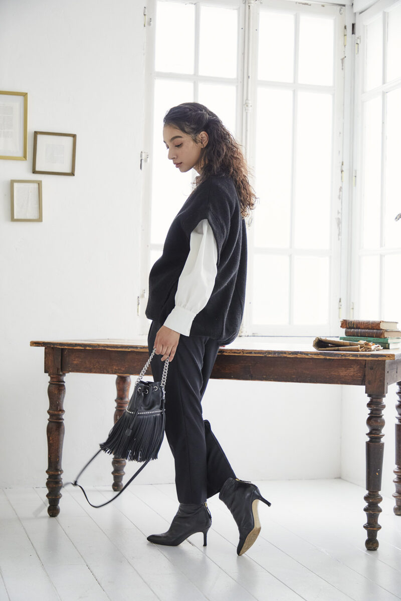 ご予約開始のお知らせ】リラクシーなのに体のラインは素敵に見える