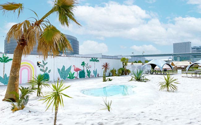 海外リゾート気分に浸れる“砂浜カフェ”5選！フォトジェニックな空間で