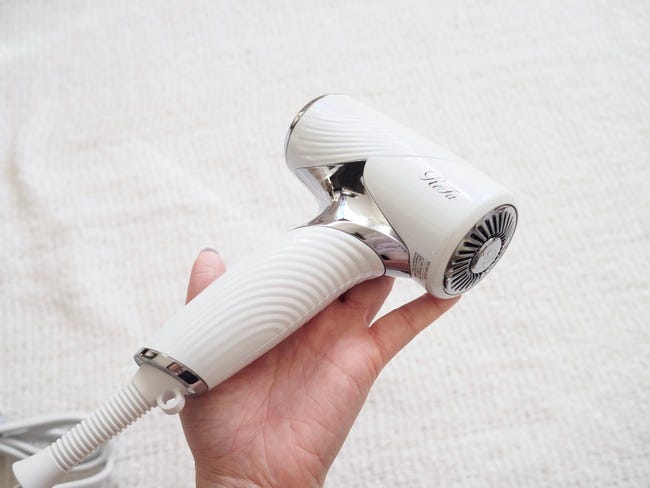 リファビューテック ドライヤー SE」を実際にレビュー！最小モデルの