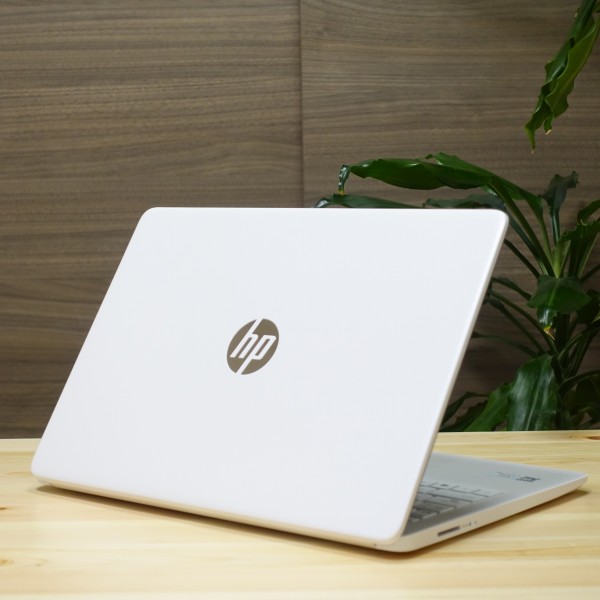 HP Laptop 14s-dq5089TU ホワイト 本体 ACアダプター付き HP 14s-fq