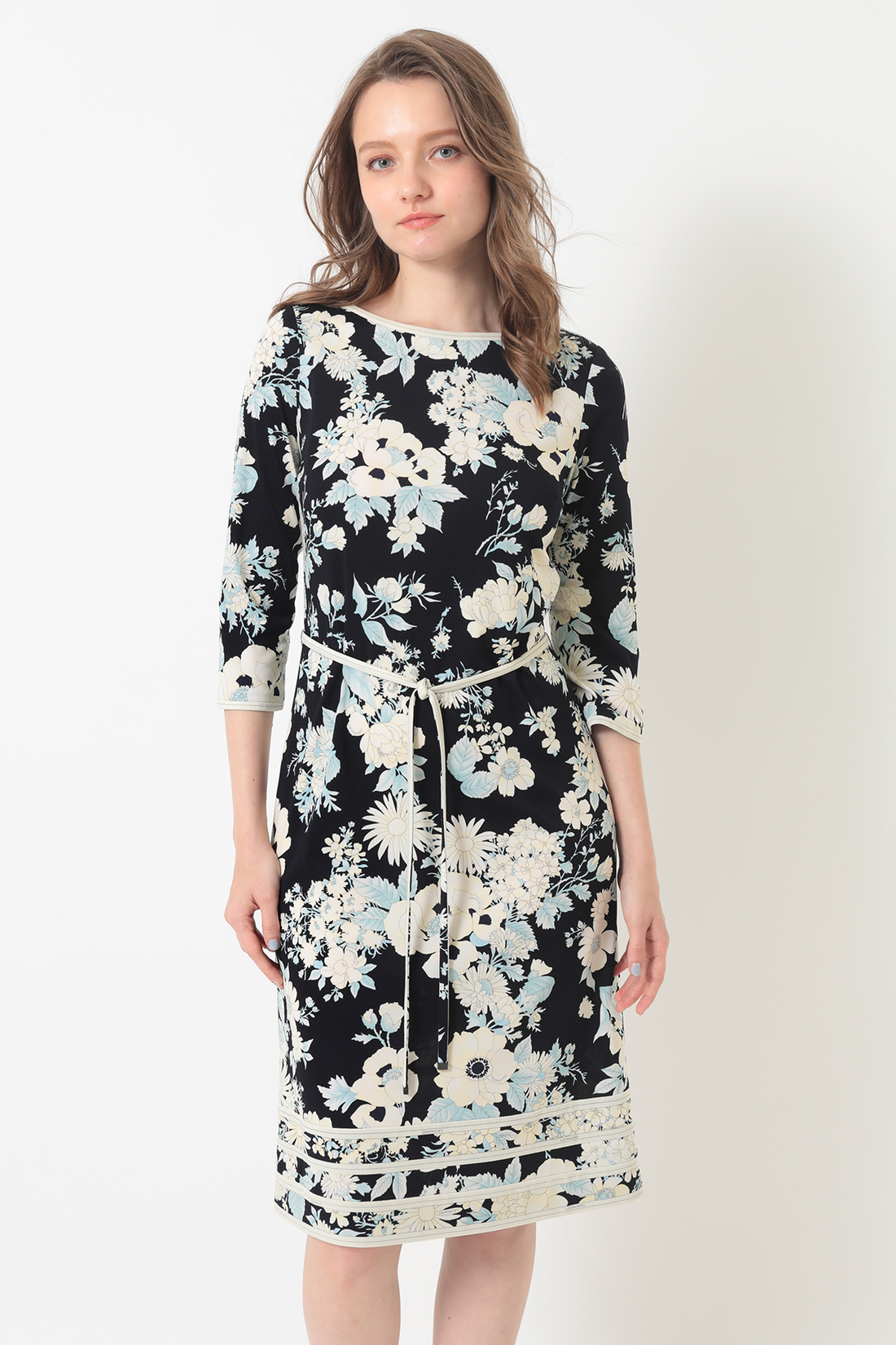 ワンピース F52G303401｜レオナール 公式オンラインショップ