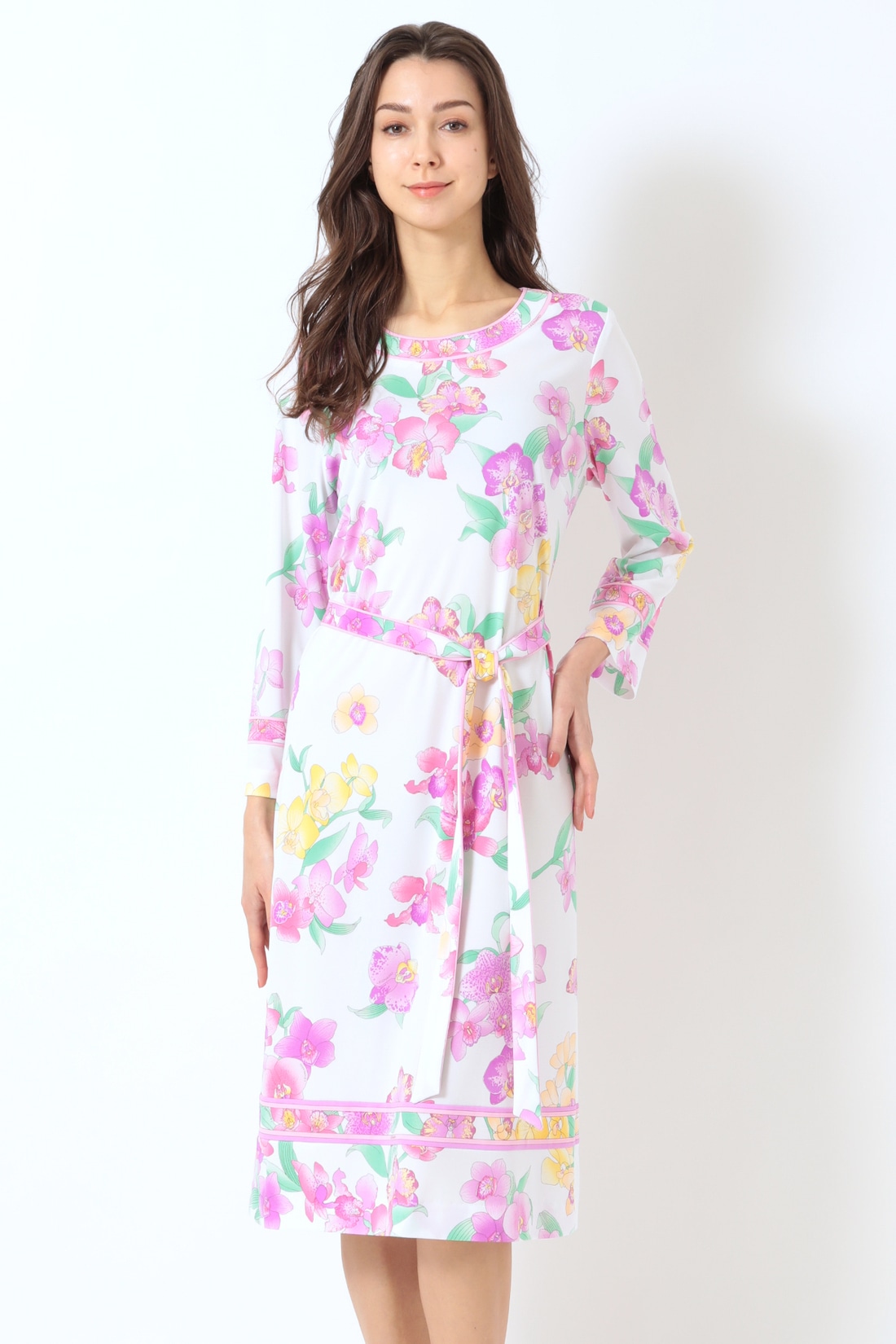 ワンピース F62F301500｜レオナール 公式オンラインショップ