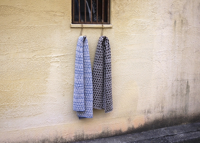 yourwear ユアウェア カシミヤドットジャカードストール 商品詳細