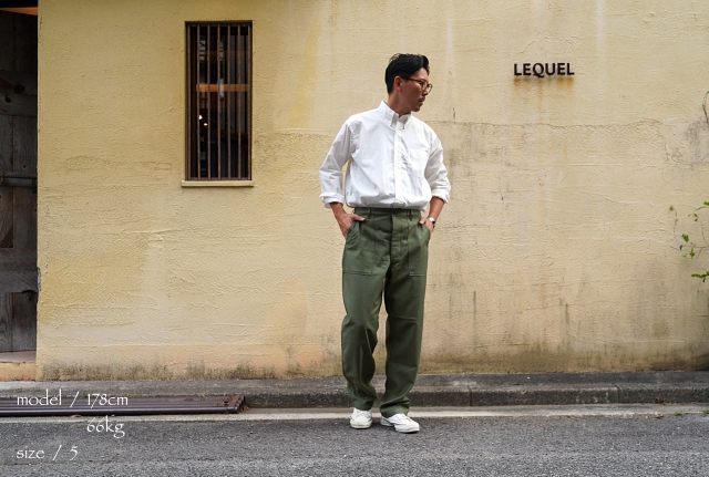 CIOTA シオタ スビンコットンムラ糸バックサテンベイカーパンツ