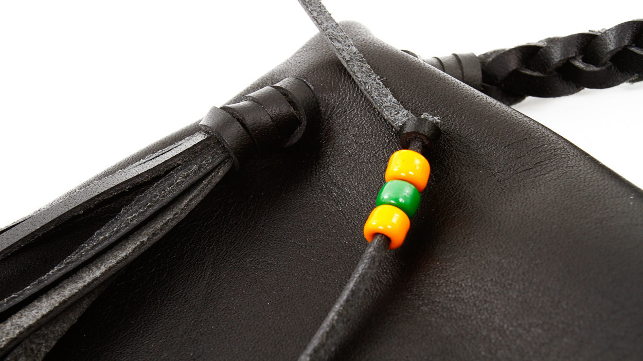 コンチョ付きメディスンバッグ 男女兼用 本革 Horn Works 10 | レザー