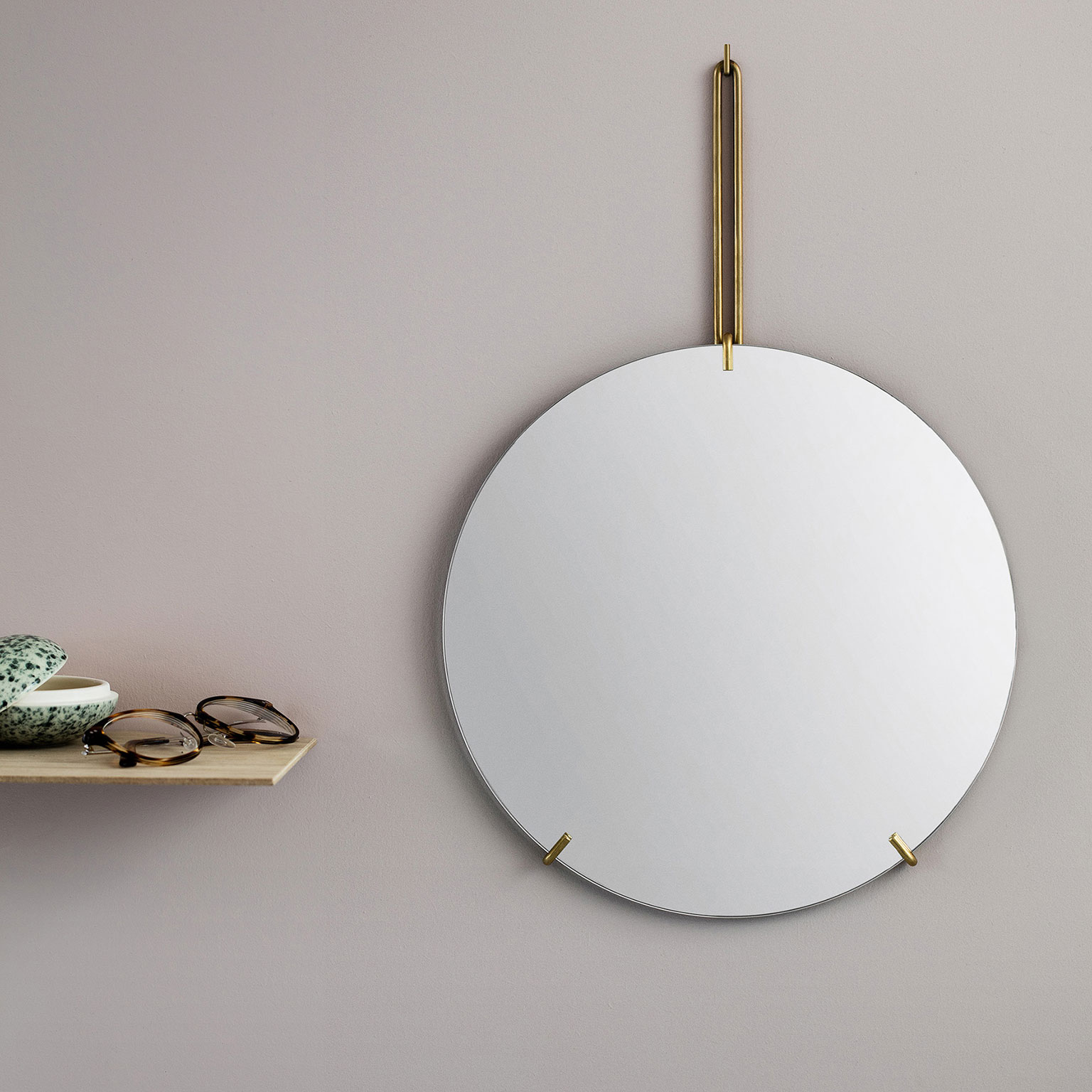 MOEBE（ムーベ）ウォールミラー ブラス | LIVING MOTIF｜家具