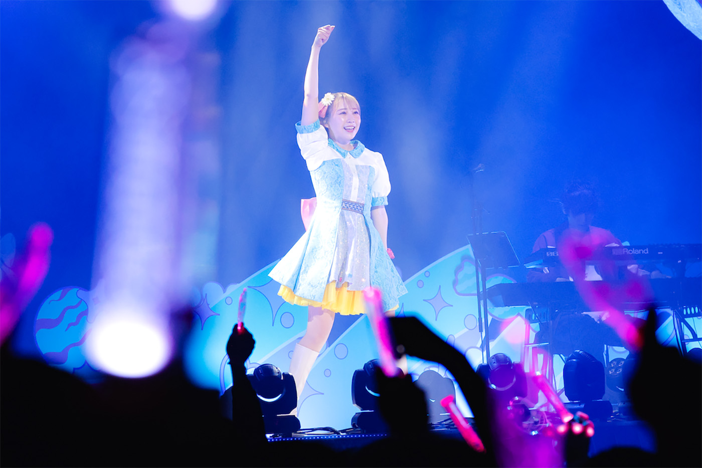 アイドルmonaが会場を大きなハッピーに！『LAWSON presents 夏川椎菜