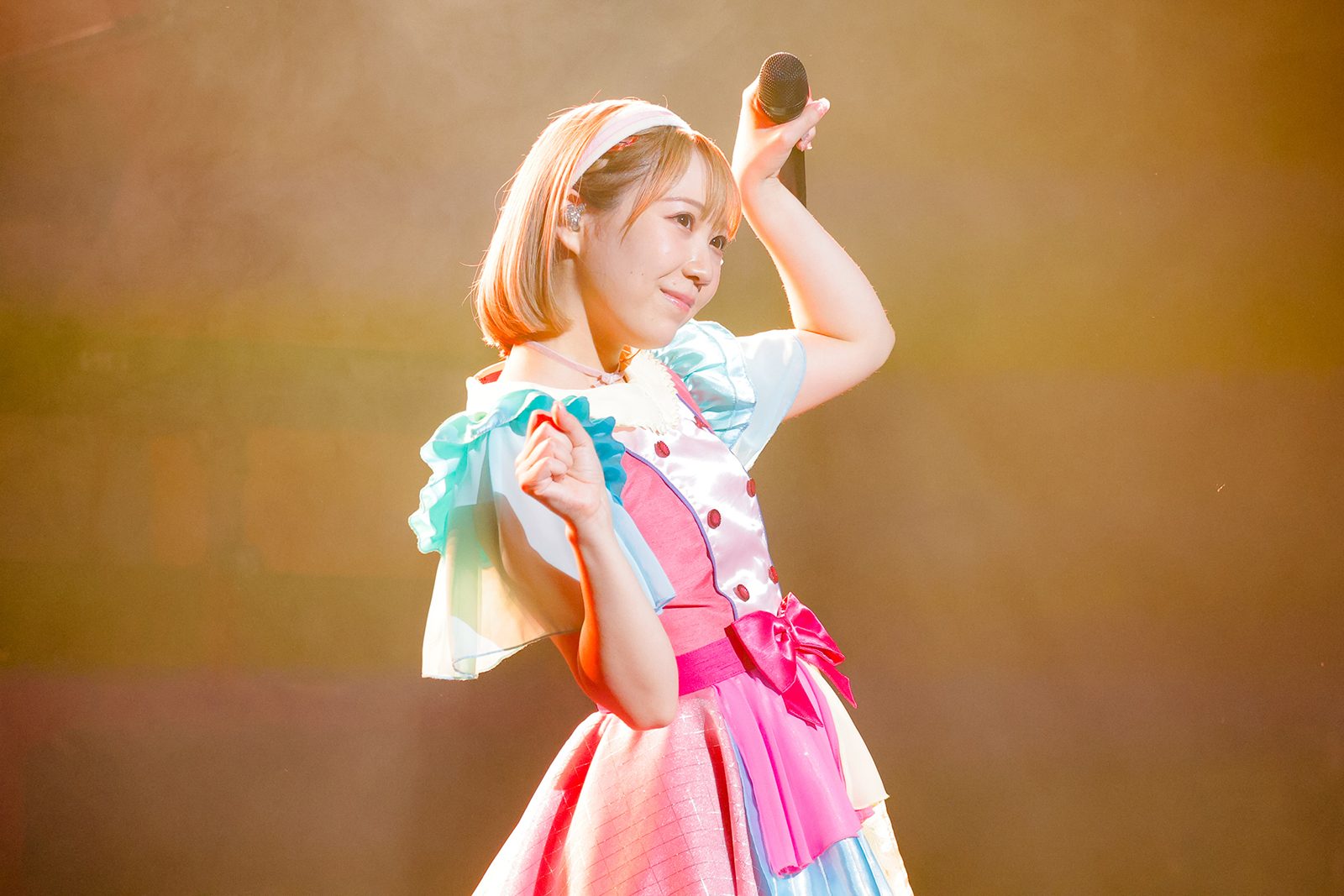 人気アイドル・mona初の“リアル”ワンマンライブ“LAWSON presents