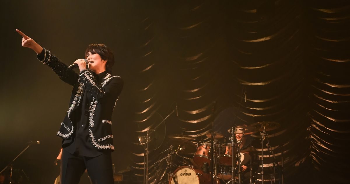 七海ひろき、約1年半ぶりとなるライブツアー「One man LIVE773“Crystal