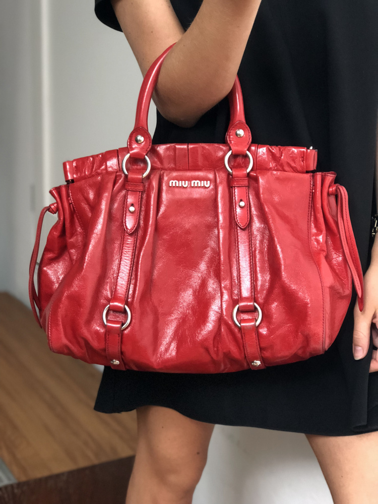 Miu Miu - Two Way Vitello Lux Tote Bag Rosso | www.luxurybags.eu