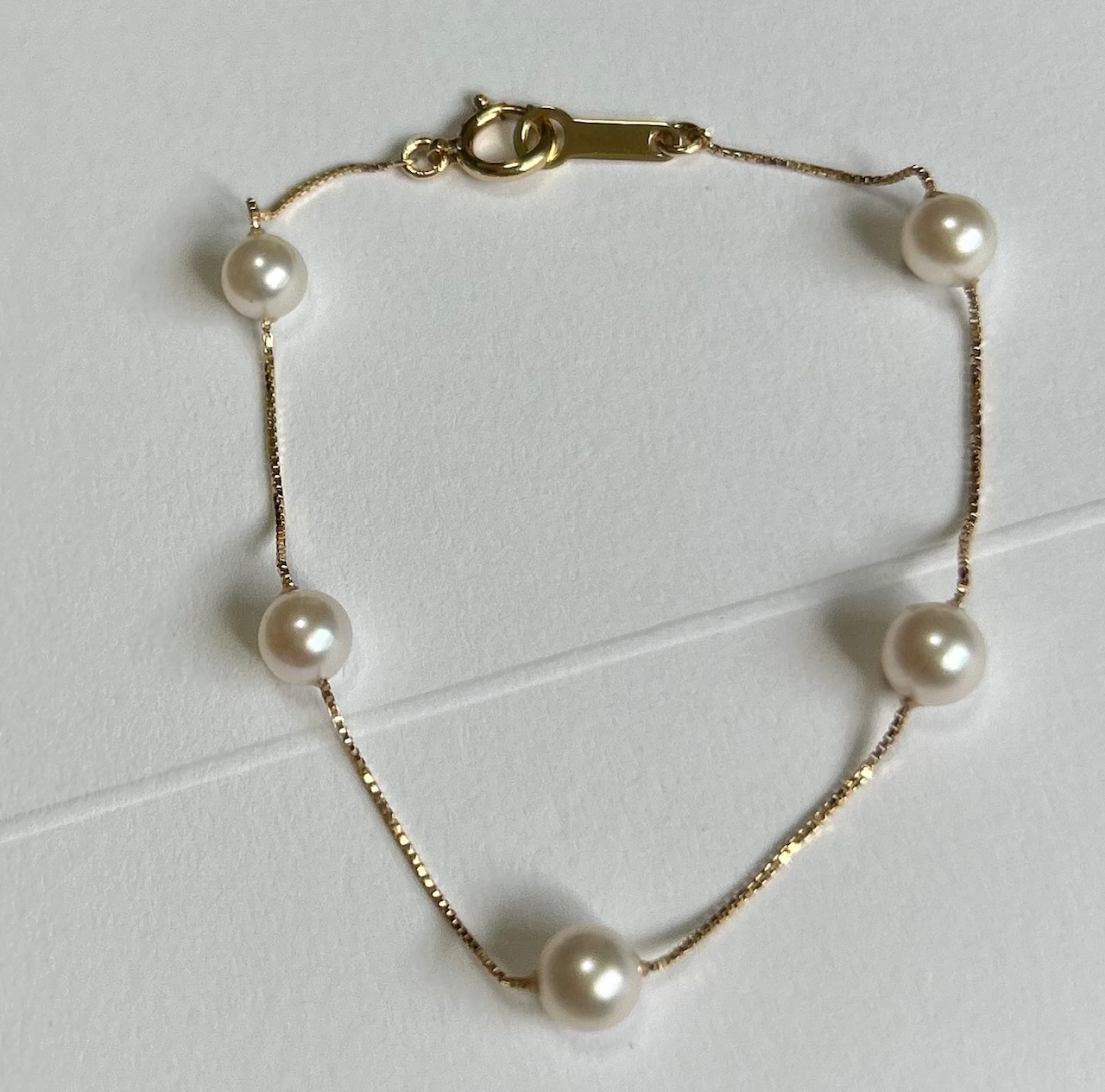 AMULETTE BRACELET, K18 あこやベビーパールステーション | ルシエヴ