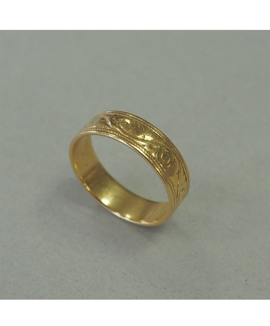 ジュエリーリフォーム事例】唐草模様のK18リングを、力強く美しい