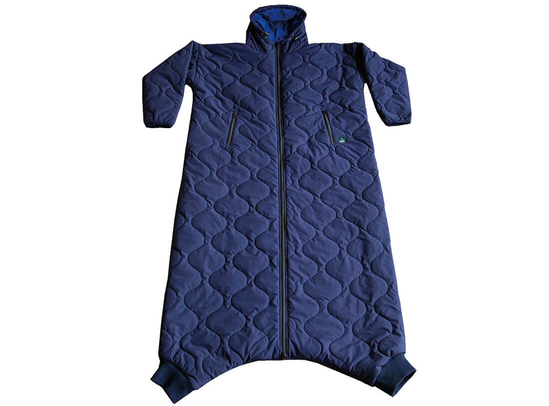 進化した「着る寝袋」キルティングモモンガ アウトドアとキャンプの