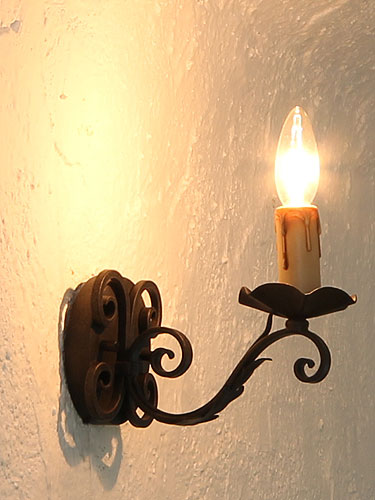 アンティークスタイル アイアン ウォールランプ 1灯 ブラック