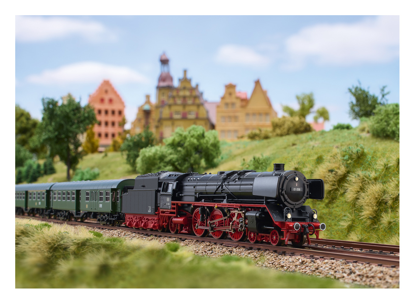 Minitrix 16630 鉄道ゲージ N DBの蒸気機関車BR01、III期 サウンド付き