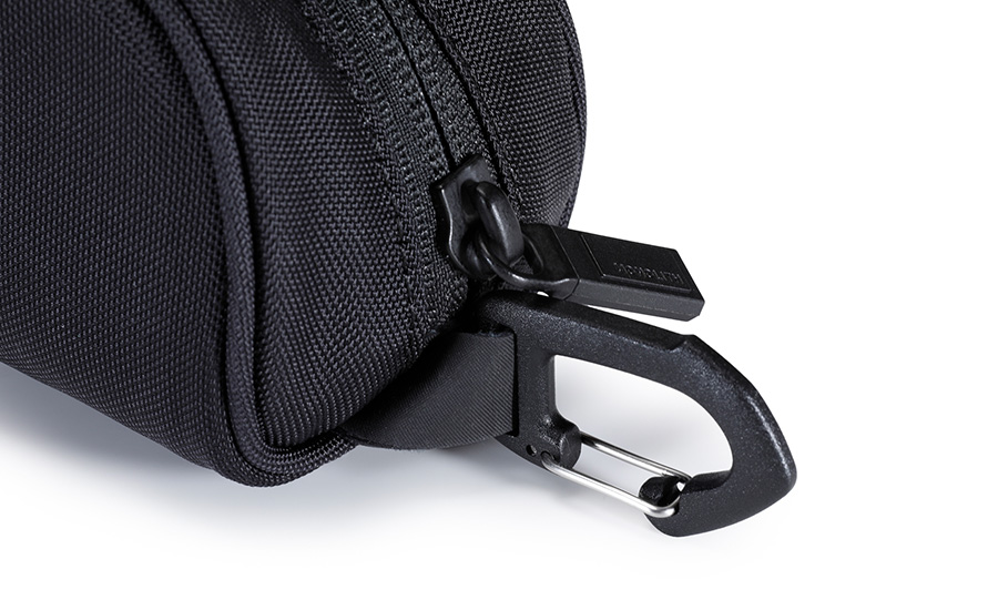 EYEWEAR POUCH STANDARD EO BLACK | STANDARD | PRODUCTS | MONOLITH